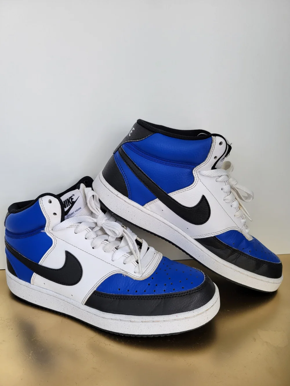 Nike Men’s Royal Blue, White & Black Mid-Top Sneakers Size 8